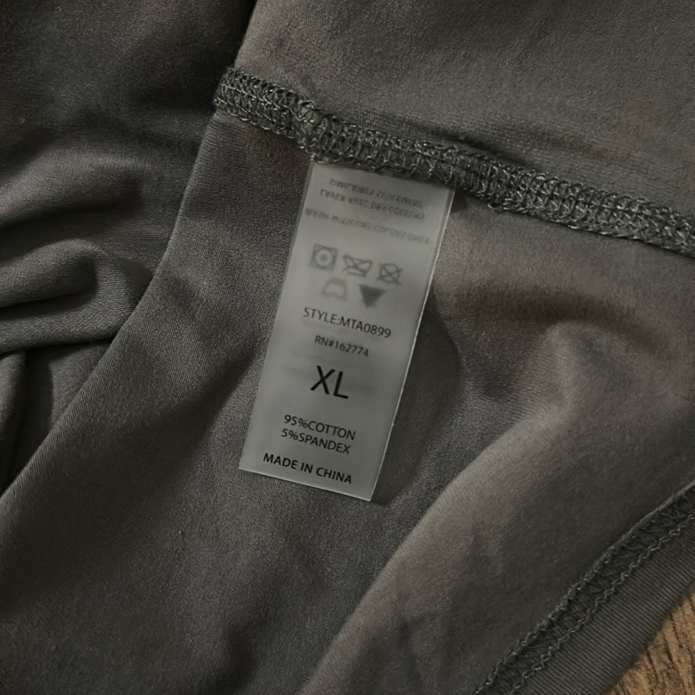 NWT MONO B Men’s Classic Crew Active Tee in grey - Picture 4 of 4